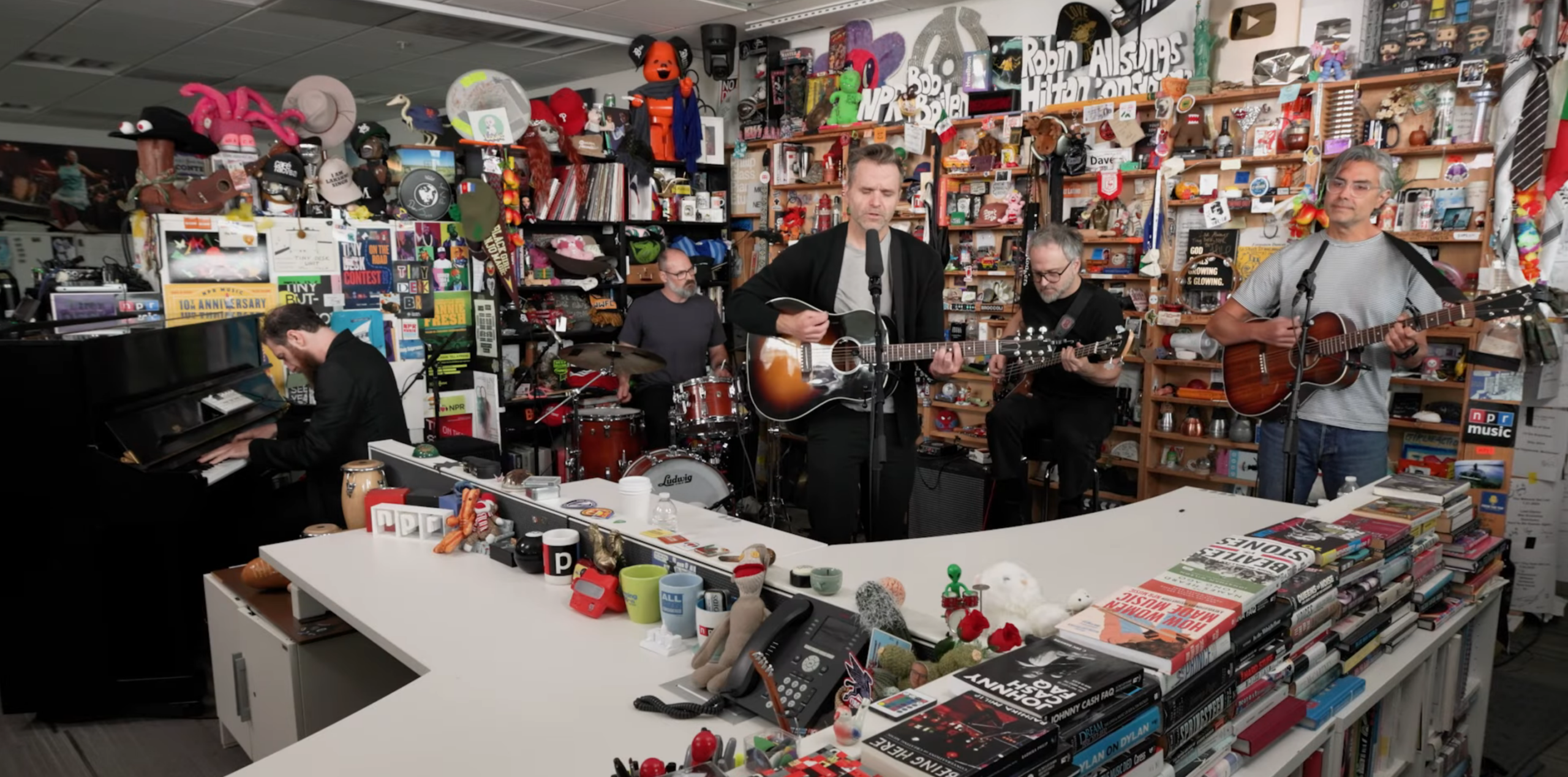 Death Cab for Cutie regresa a Tiny Desk con clásicos y nuevas canciones