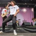 Turnstile anuncia ‘Never Enough: Versions’ con Elton John, Hayley Williams y más invitados