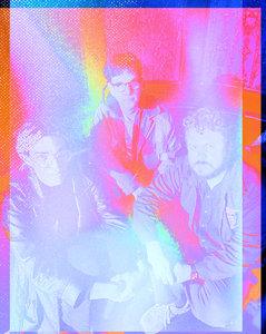 Moaning en Louder Radio