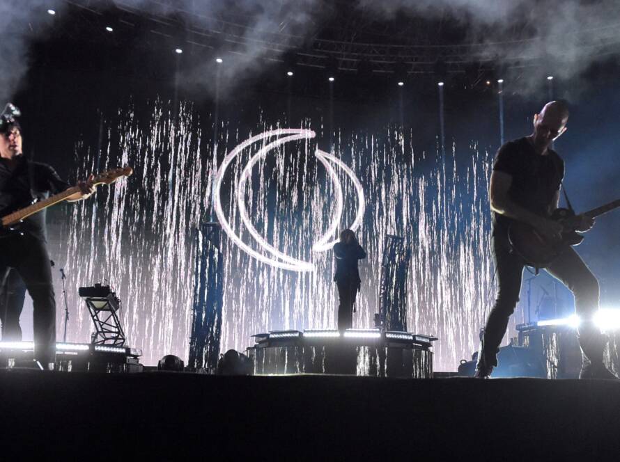 A Perfect Circle durante una presentación en vivo.
