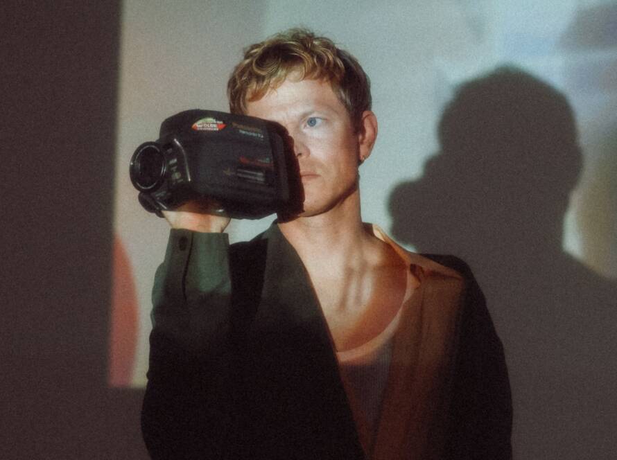 Perfume Genius en fotografía promocional de 2026. Foto: Alex Kacha.