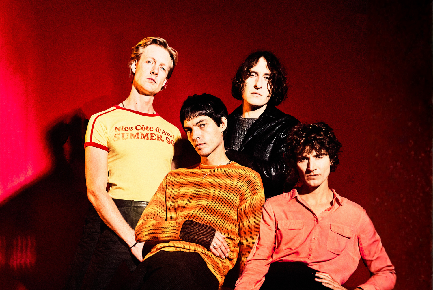 Temples en Louder Radio