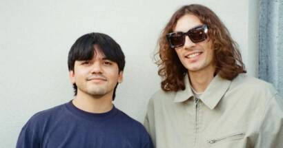 Alonzo Ackerman y Andrés Corella de Policías y Ladrones, dúo originario de Tijuana.