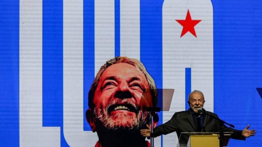 Cartel de apoyo de The Strokes a Lula da Silva