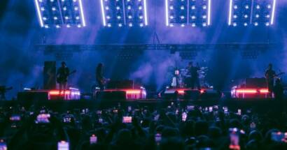 The Strokes en vivo en The O2 de Londres durante la gira Reality Awaits