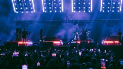 The Strokes en vivo en The O2 de Londres durante la gira Reality Awaits